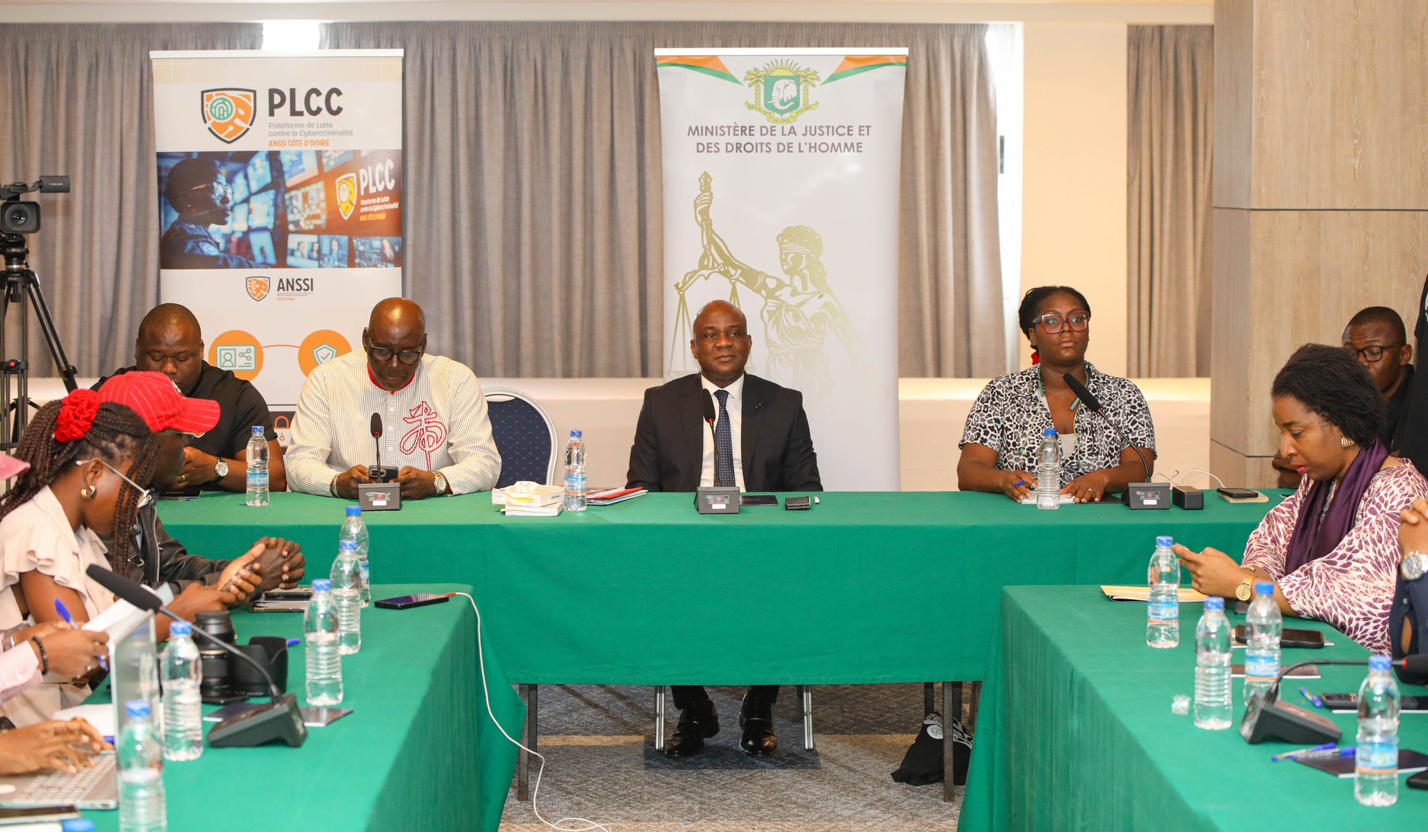 <strong>LUTTE CONTRE LA DÉSINFORMATION / LE PROCUREUR DE LA RÉPUBLIQUE PRÈS LE TRIBUNAL DE PREMIÈRE INSTANCE D’ABIDJAN SENSIBILISE LES ADMINISTRATEURS DES PLATEFORMES EN LIGNE.</strong>
