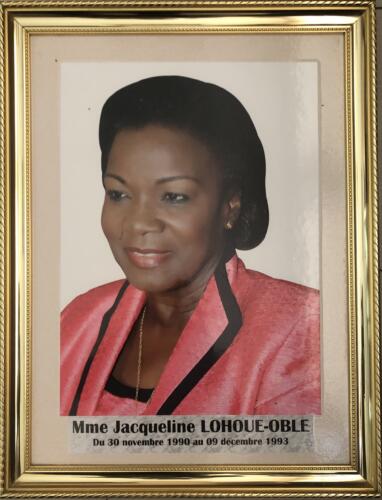 Mme Jacqueline Lohoue-ObleDu 30 novembre 1990 au 09 décembre 1993